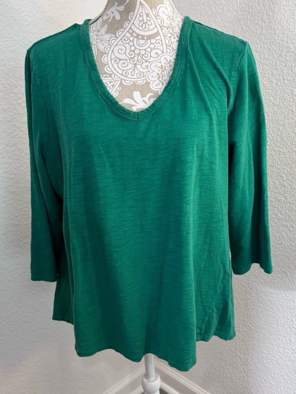 Kelly Green V-Neck Sweater soft and light